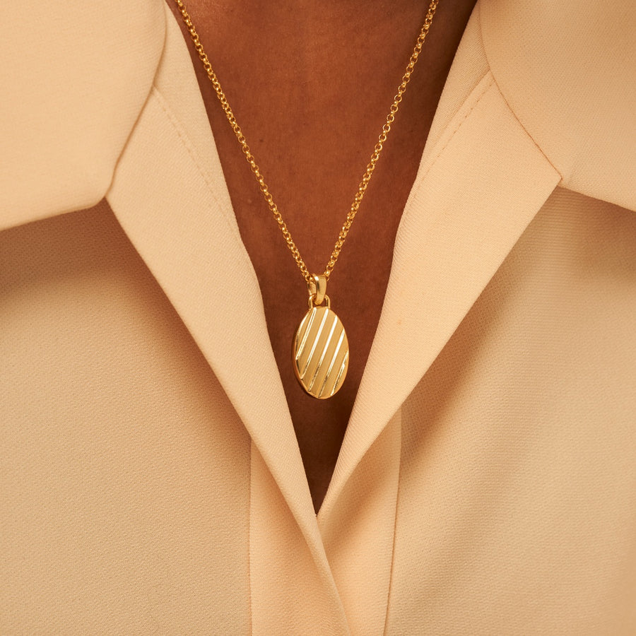 Lumiere Oval Necklace: Gold