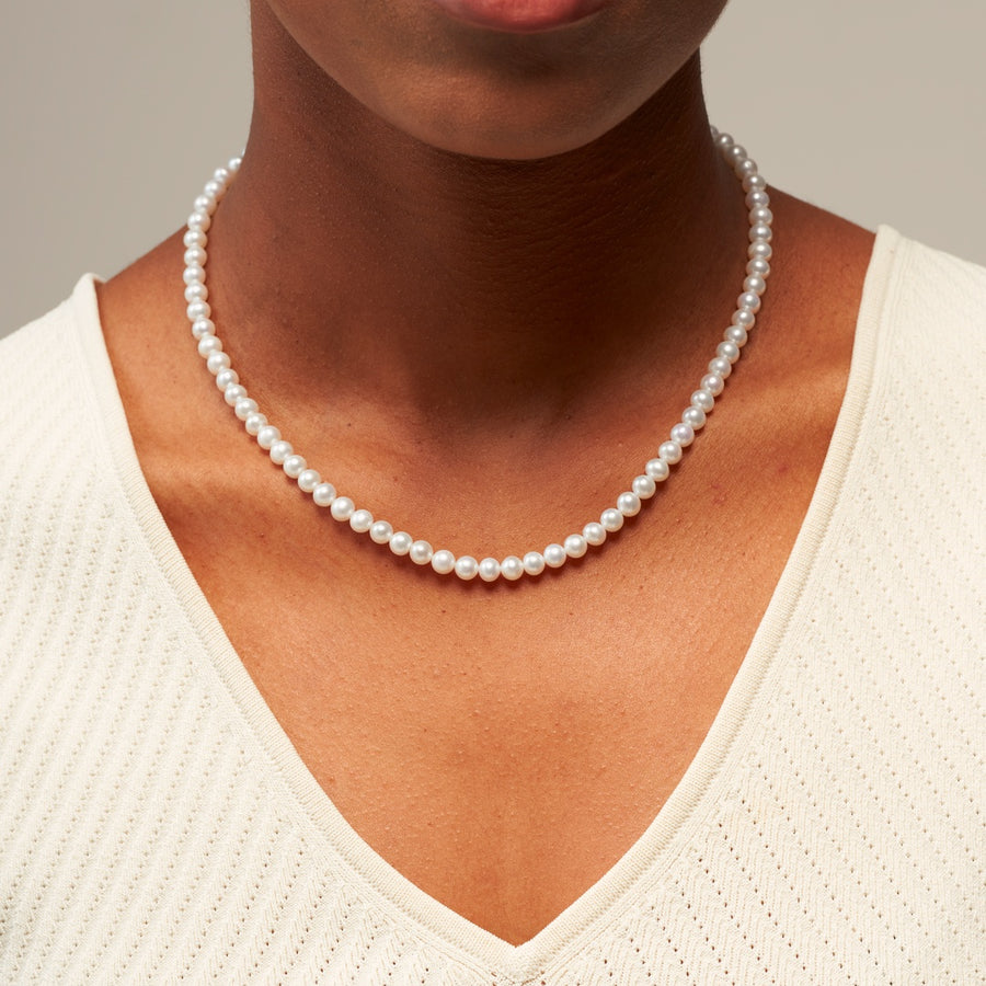 Classic Pearl Necklace