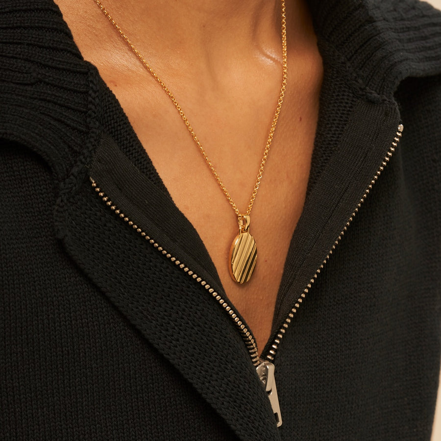 Lumiere Oval Necklace: Gold