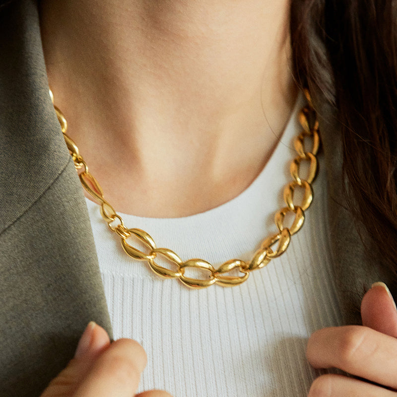 Grace Hollow Chain Necklace