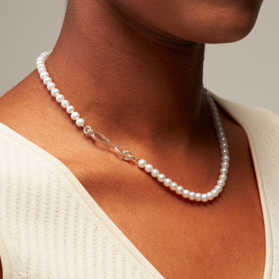 Classic Pearl Necklace